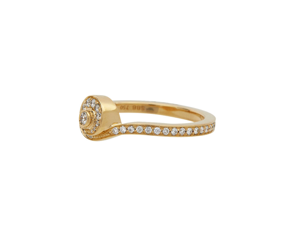 Coquille Diamond Ring