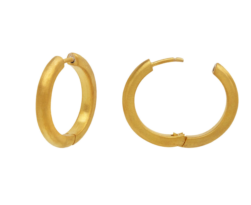 Medium Signature Huggie Hoop Earrings