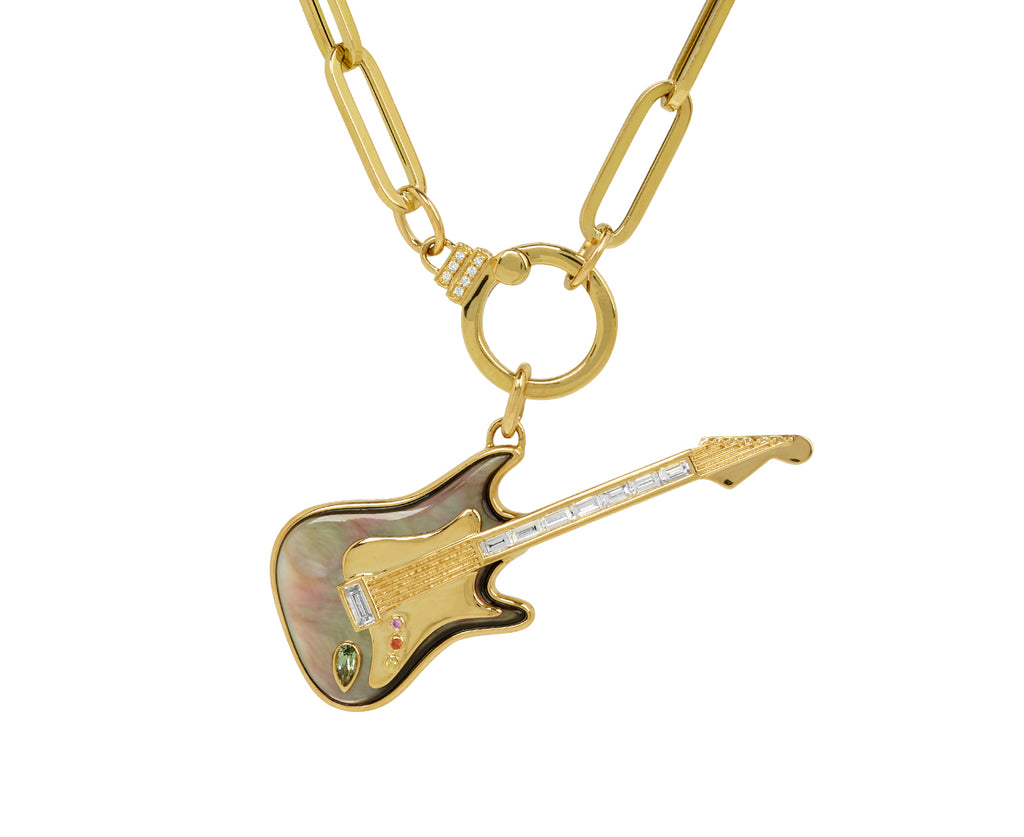 Sorellina Paperclip Chain Necklace - Closeup with a pendant