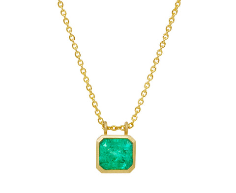Elizabeth Street Colombian Emerald Pendant Necklace