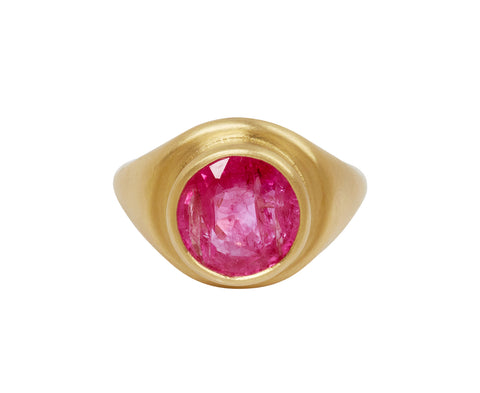Elizabeth Street Pink Sapphire Signet Ring