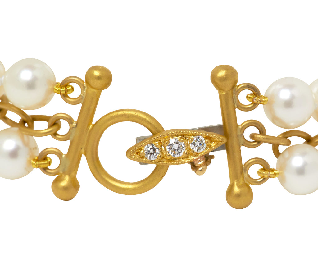 Pearl Beaded Carcassone Mountain Chain Bracelet