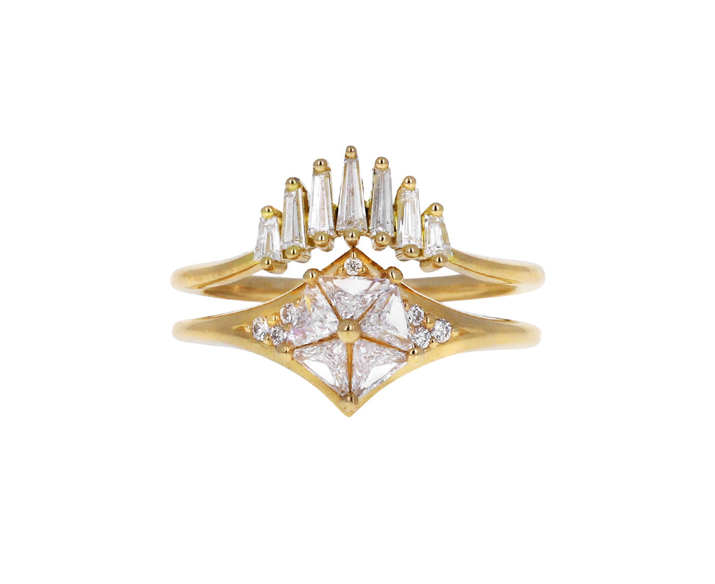 Triangle Pyramid Diamond Solitaire Ring