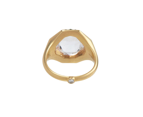 Noor fares ring outlet