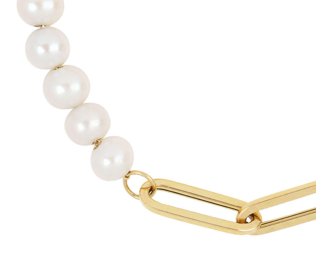 Sorellina Pearl Paperclip Chain Bracelet Close Up