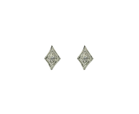 Teensy Diamond Posts - TWISTonline