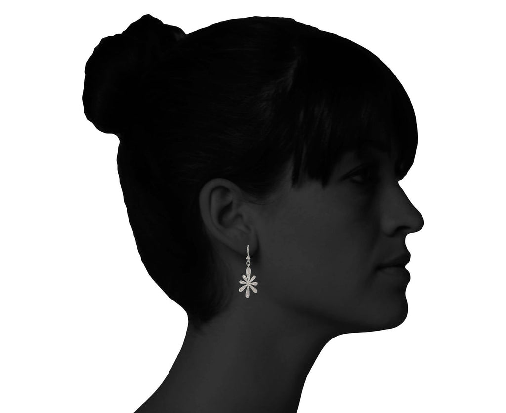 Flower Earrings - TWISTonline