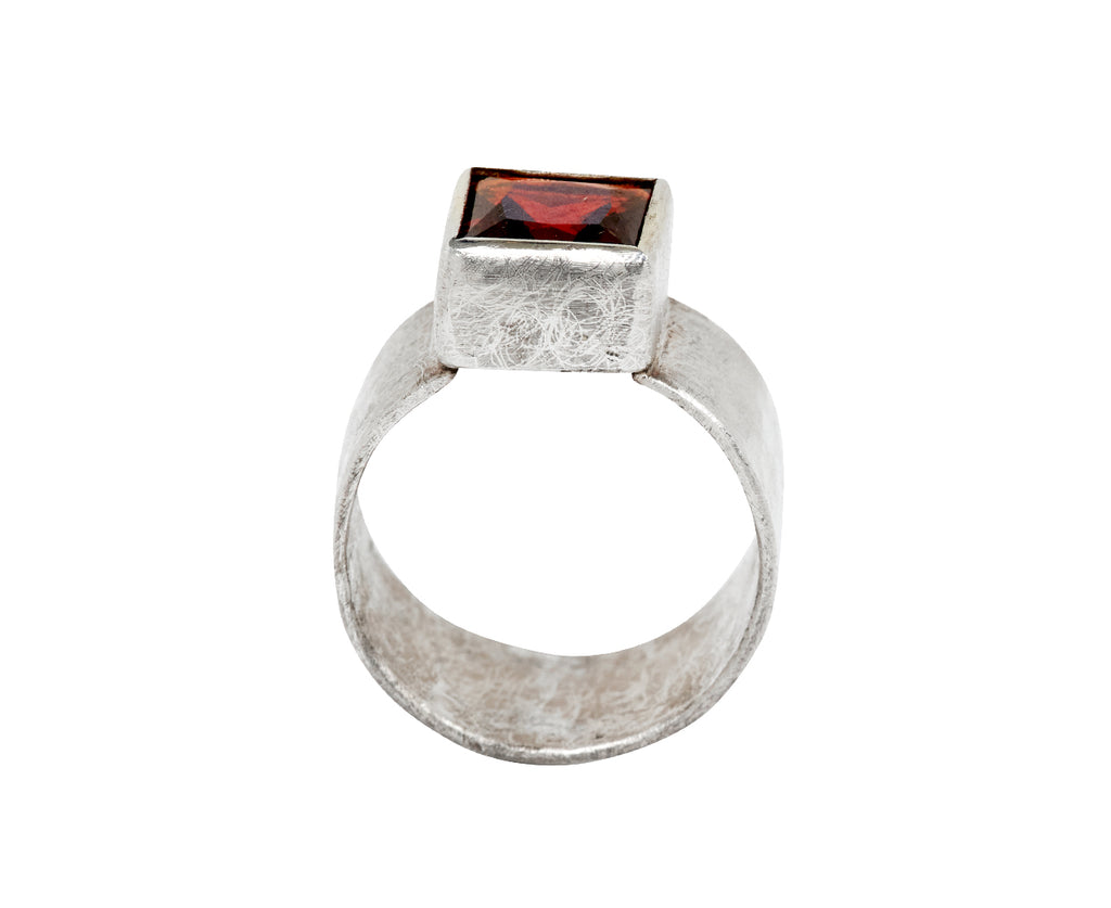 Disa Allsopp Garnet Ring - top down