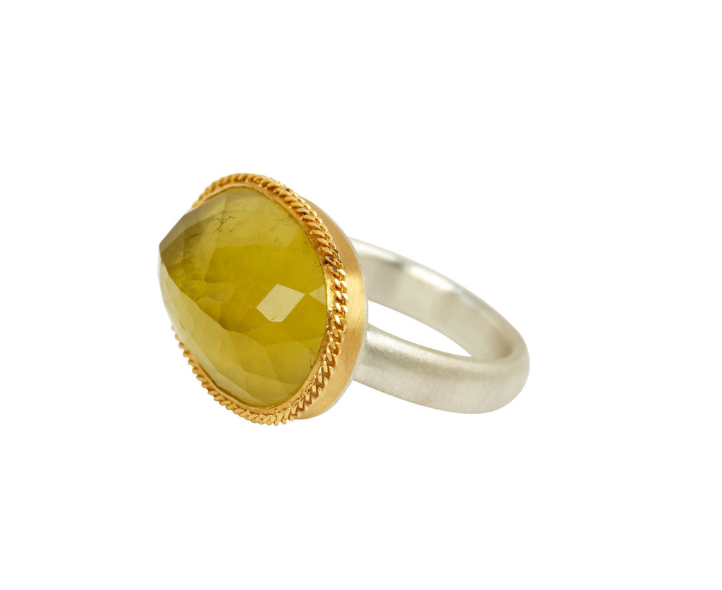 Oval Lemon Quartz Ring