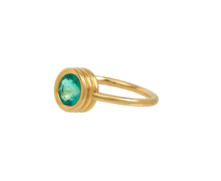 Round Emerald Grotto Ring