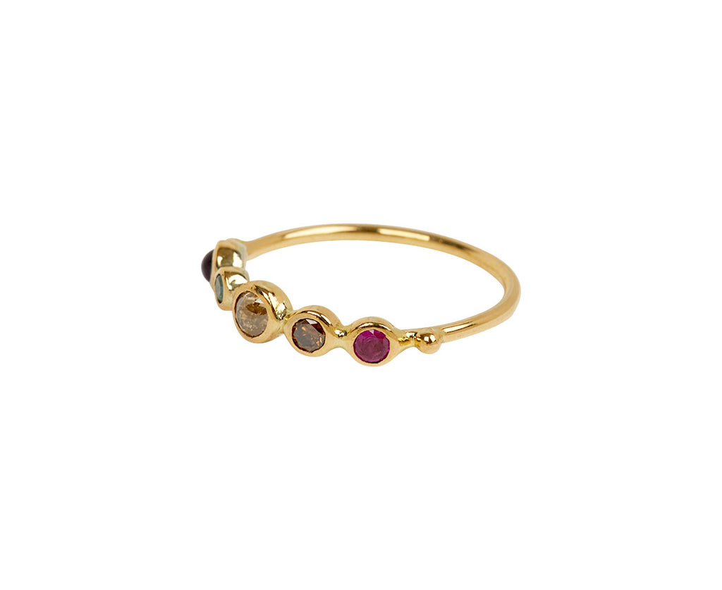 Dorette Multi Gem Bague Simple Ring - Angled View