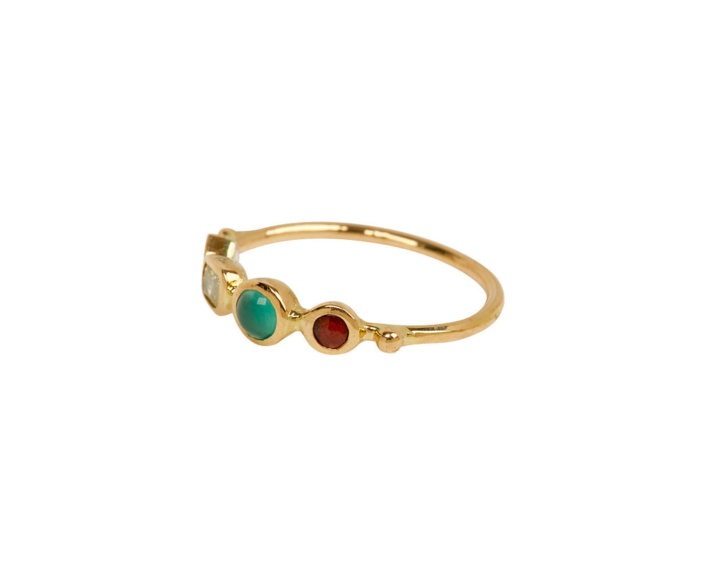 Dorette Multi Gem Bague Simple Ring - Angled View