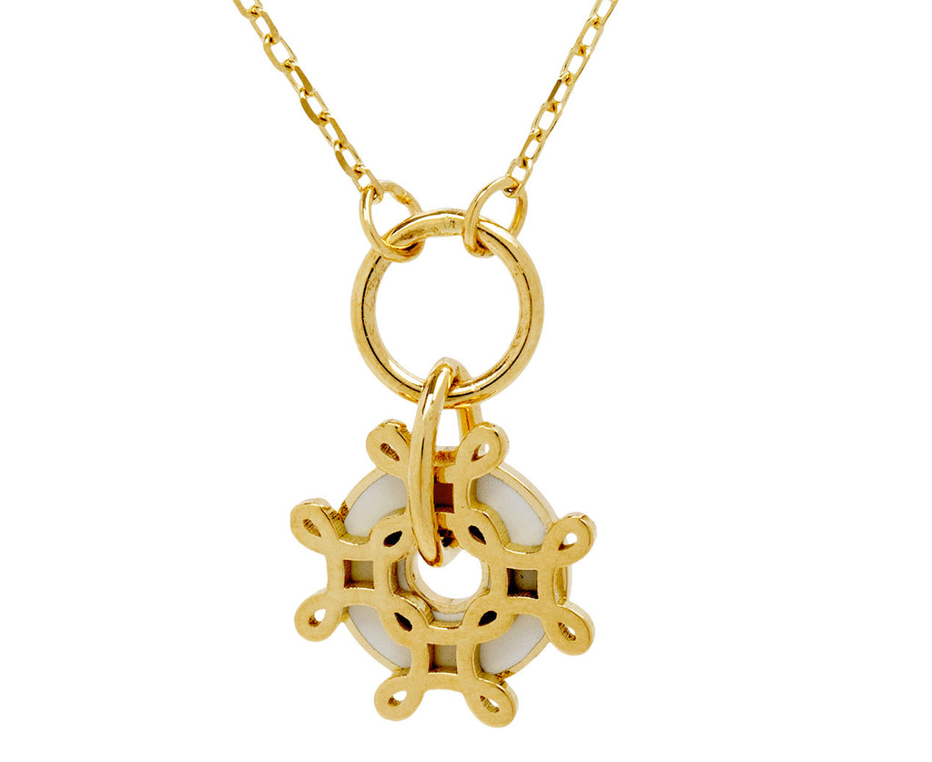 L'eternelle Knot Pendant Necklace