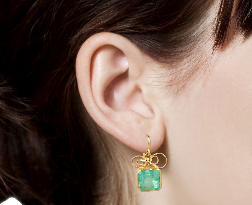 Square Colombian Emerald Bow Top Earrings