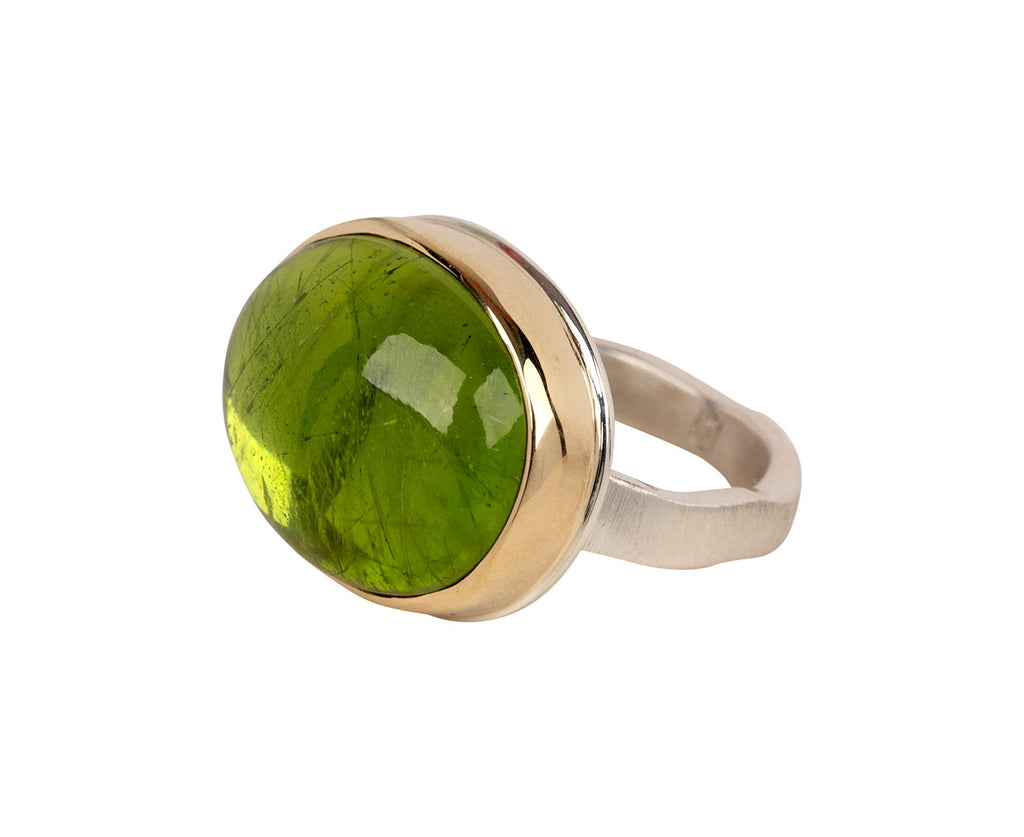 Jamie Joseph Oval Smooth Peridot Ring - Closeup
