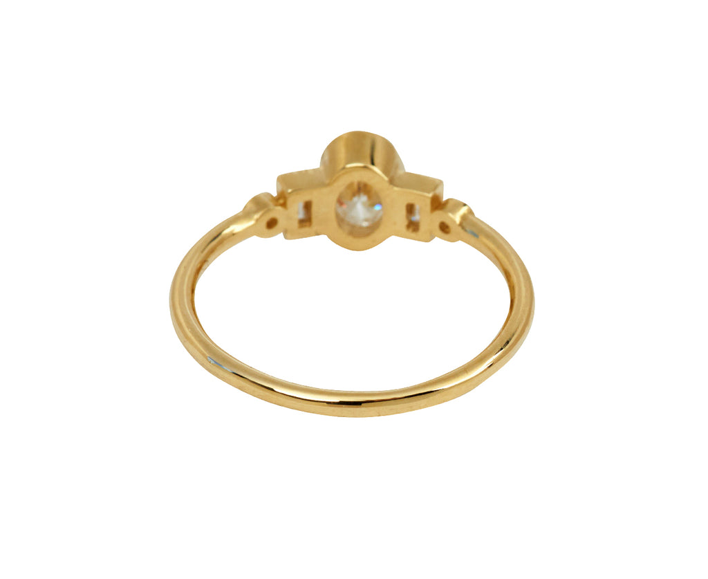 Oval Bel Canto Diamond Solitaire - TWISTonline 