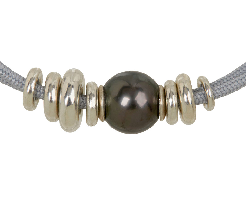 Maor Tahitian Pearl Calyx Bracelet - closeup