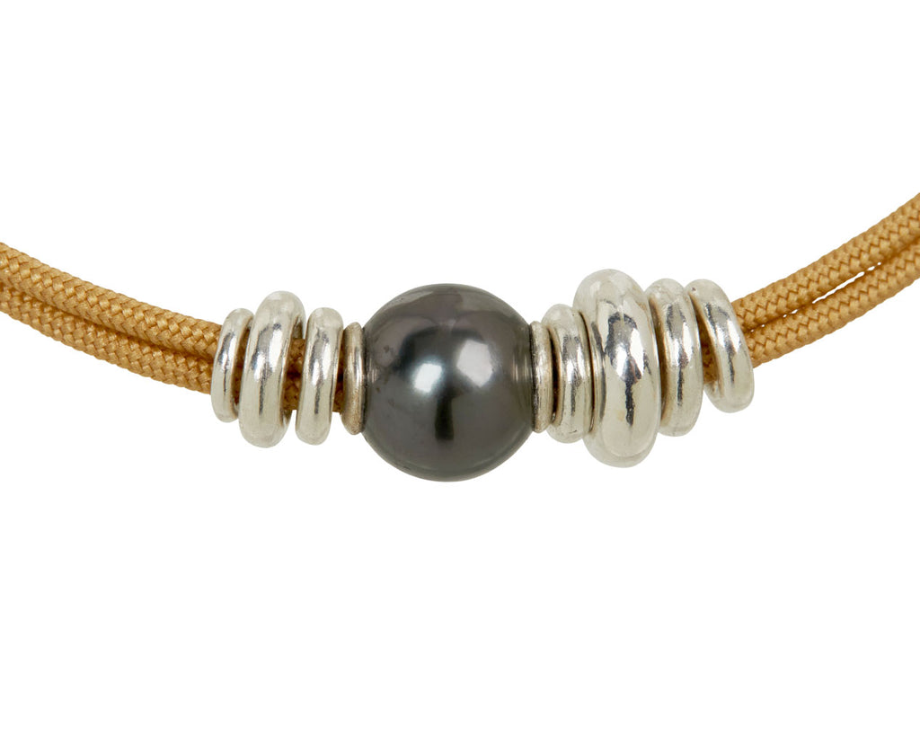 Maor Tahitian Pearl Calyx Bracelet - closeup