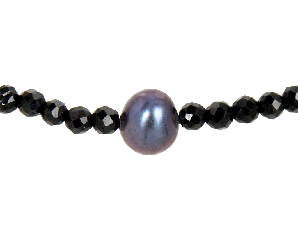 Margaret Solow Black Spinel and Pearl Beaded Bracelet - closeup