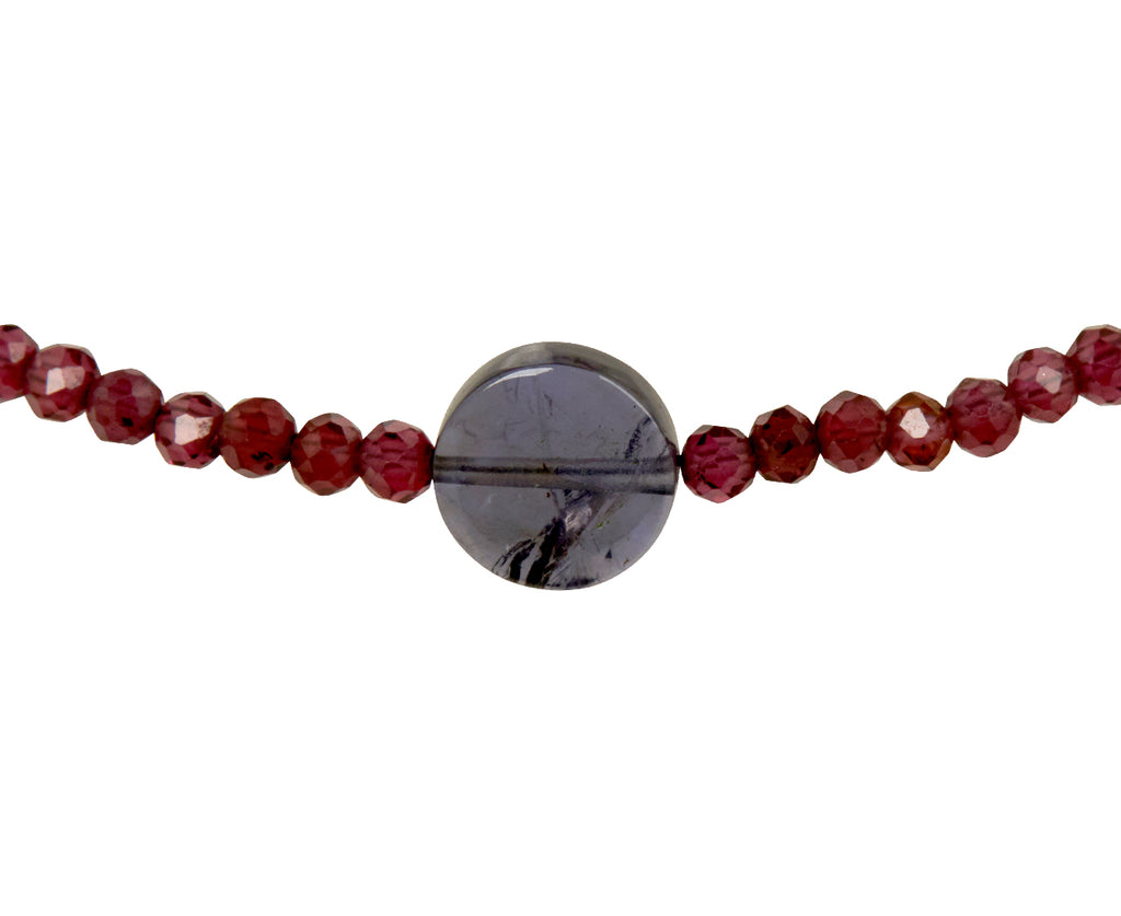 Margaret Solow Garnet and Iolite Beaded Bracelet - Closeup