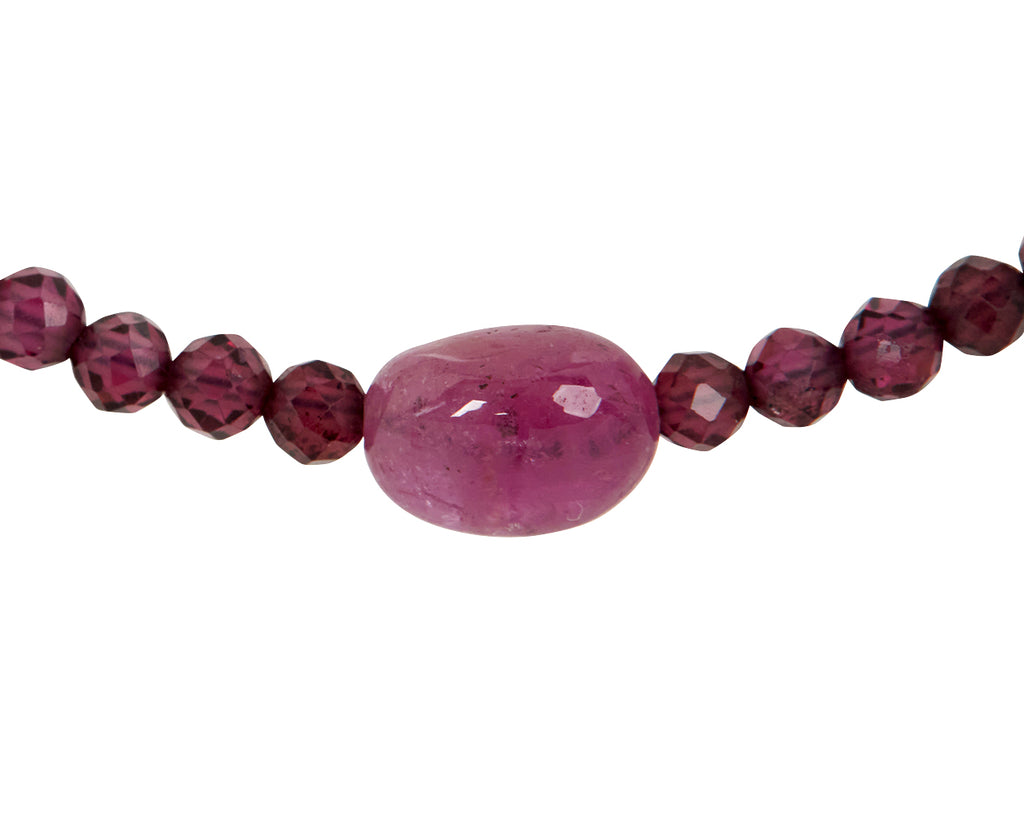 Margaret Solow Garnet and Ruby Beaded Bracelet - closeup
