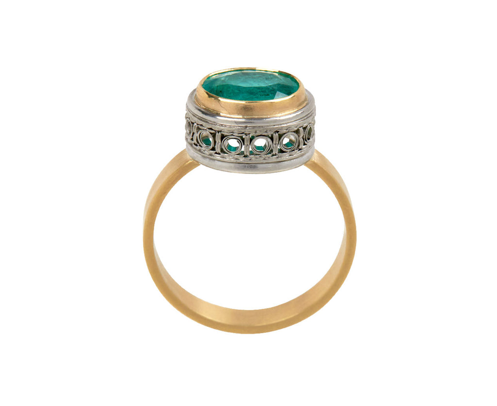 Oval Colombian Emerald Ring