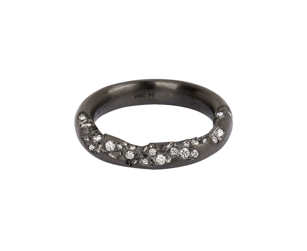 Pen Mane Blackened Demi Diamond Band