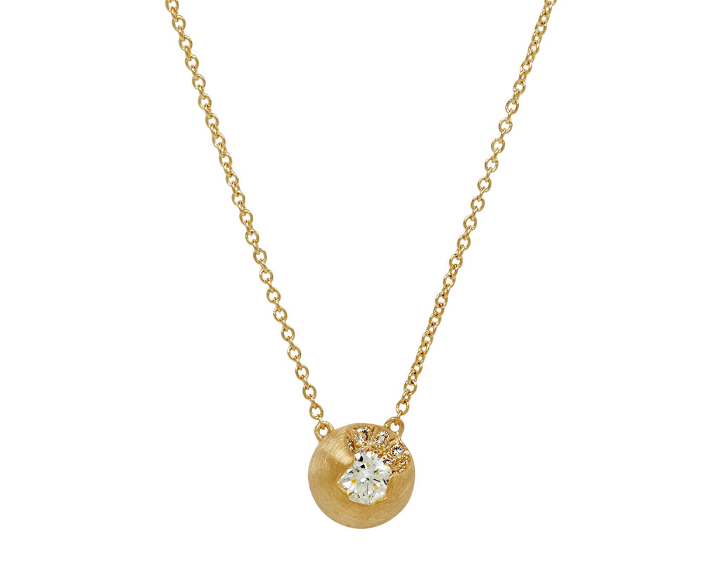 Pen Mane Diamond Sphere Flottee Necklace