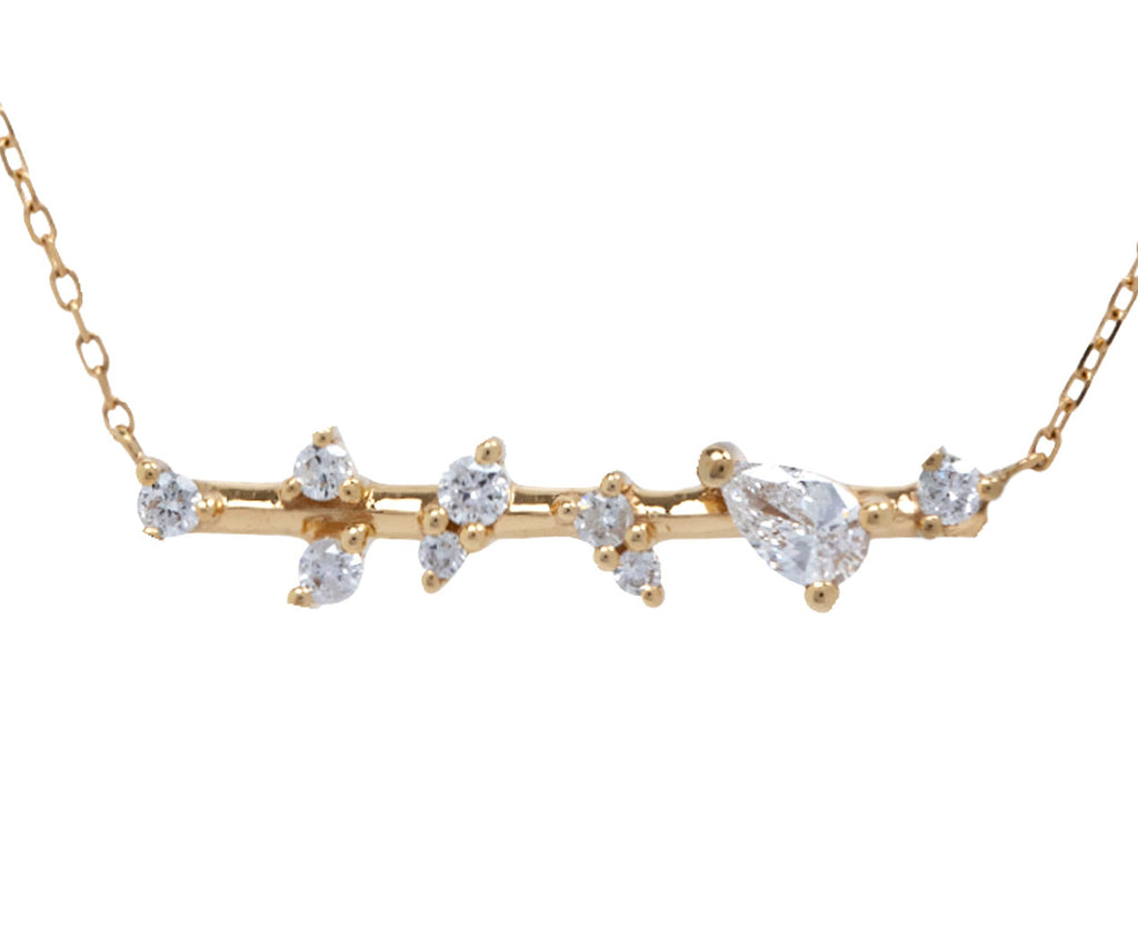 Persée Diamond Bridal Bar Necklace - Closeup Diamond and Gold Bar