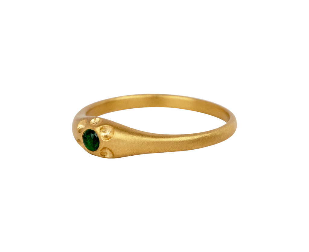 Prounis Emerald Rosette Souvenir Ring Side View