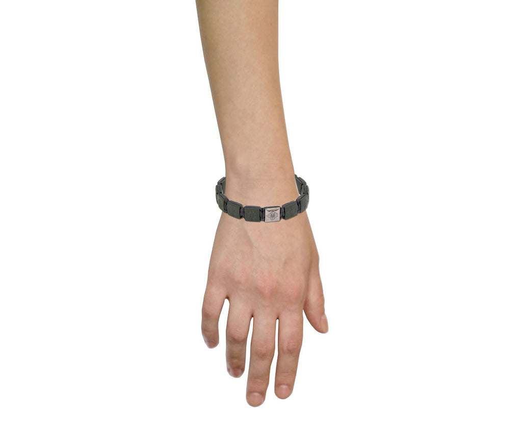 Green Ceramic Square and White Gold Bead Bracelet