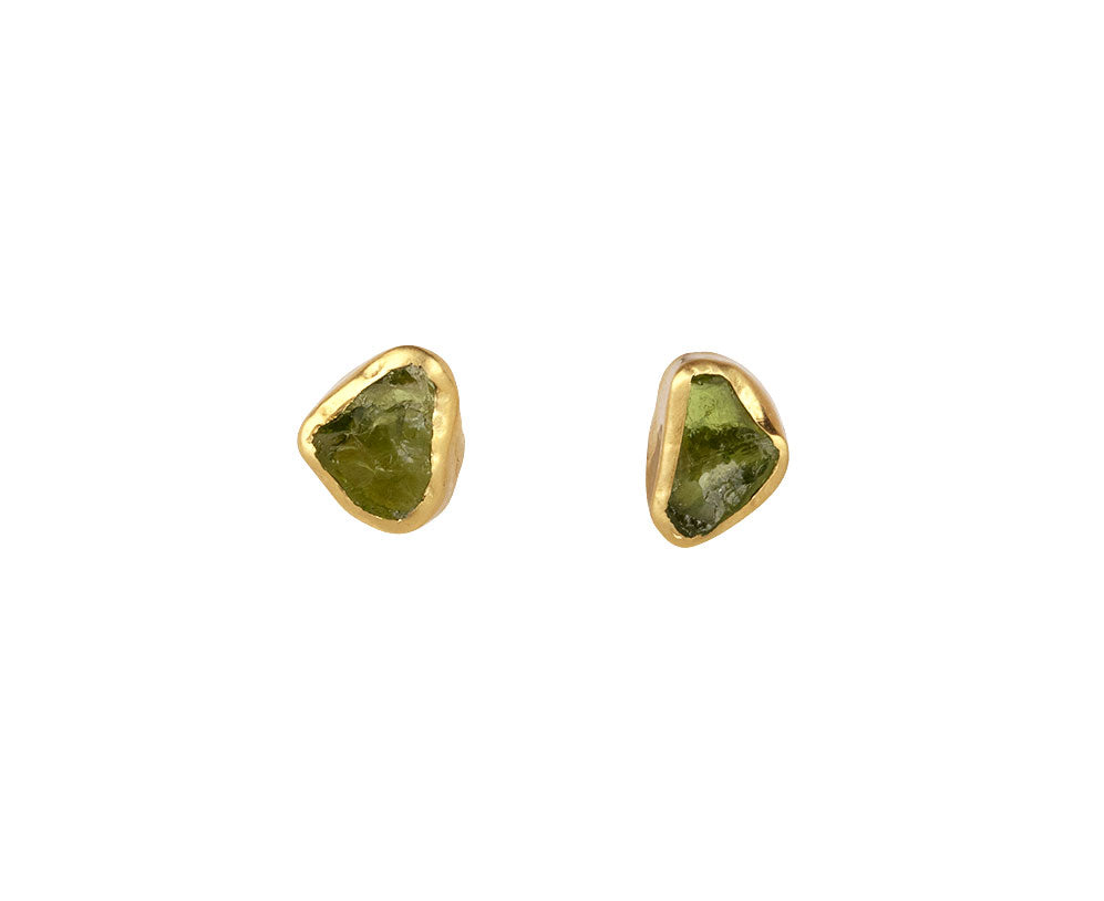9ct Yellow Gold Peridot 4mm Stud Earrings – Grahams Jewellers