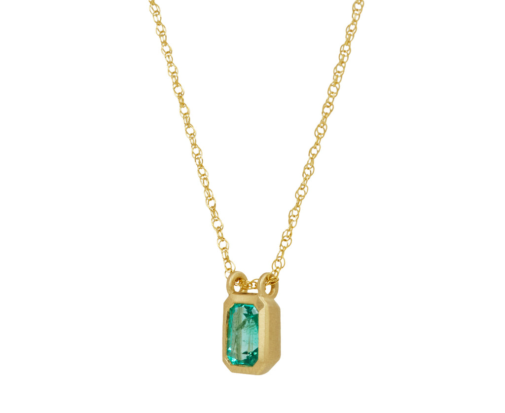 Elizabeth Street Colombian Emerald Pendant Necklace - Side View