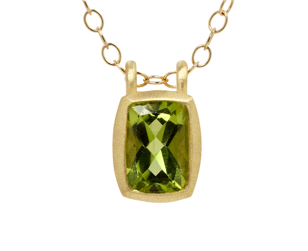 Elizabeth Street Peridot Slider Pendant Necklace - Closeup