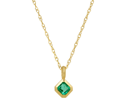 Elizabeth Street Vivid Green Emerald Pendant Necklace