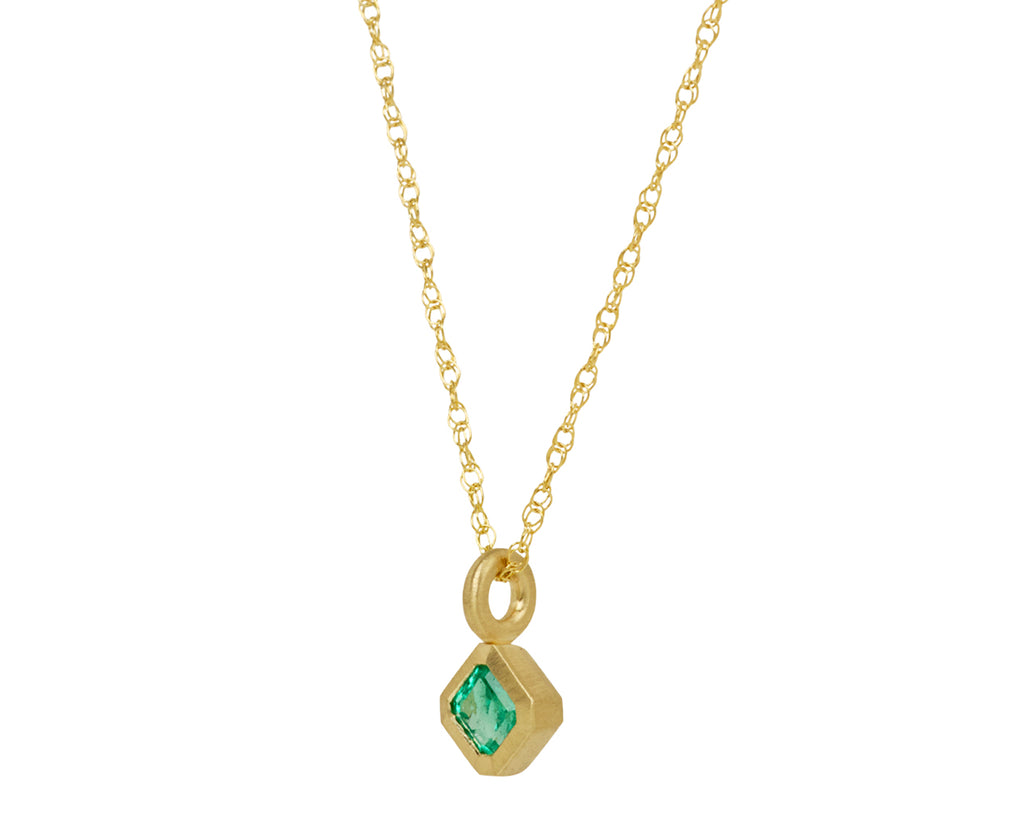 Elizabeth Street Vivid Green Emerald Pendant Necklace Side