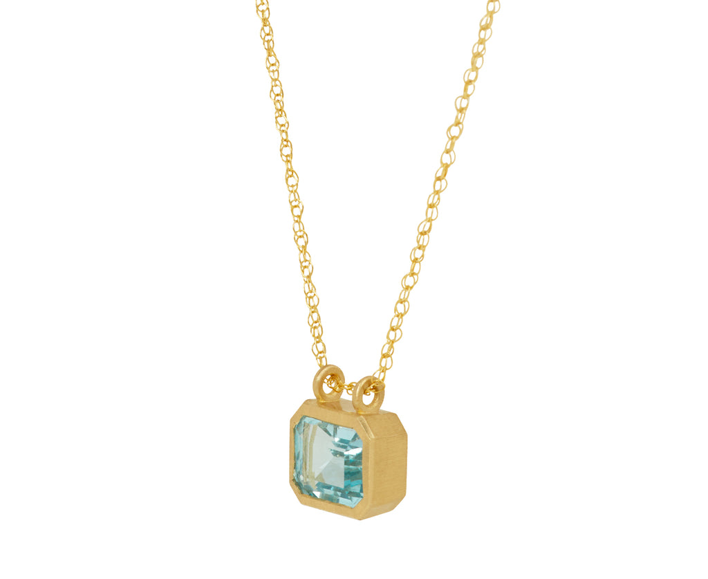 Light Blue Topaz Pendant Necklace - TWISTonline 