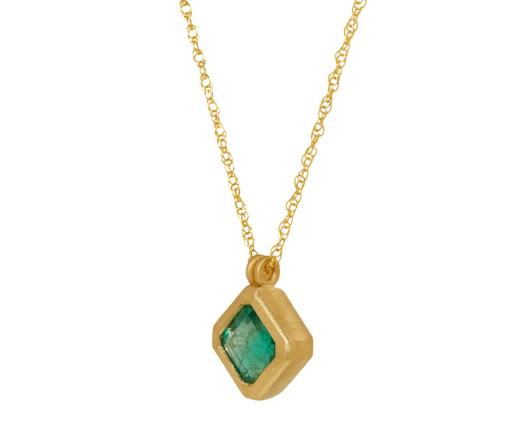 Elizabeth Street Zambian Emerald Pendant Necklace - angled