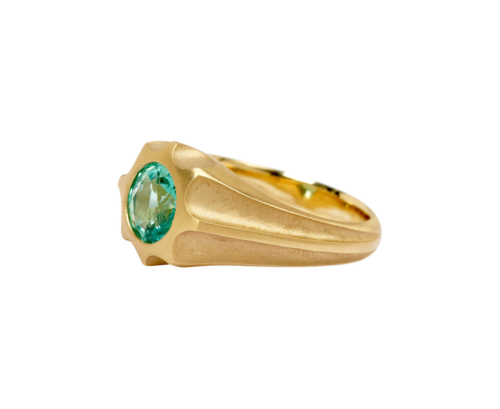 Elizabeth Street Brazilian Emerald Anemone Signet Ring - side