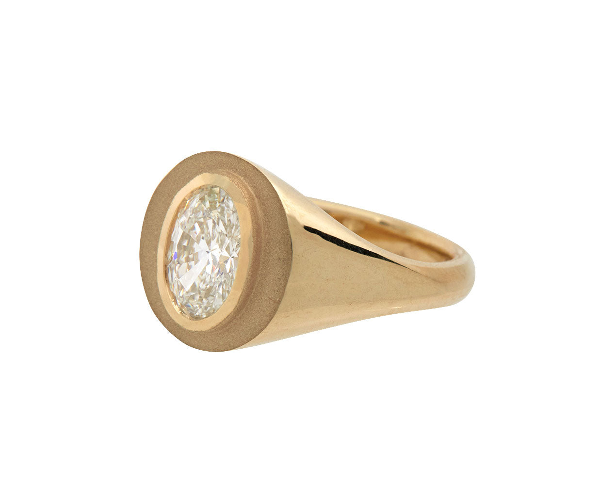 Elizabeth Street Lab Grown Oval Diamond Signet Ring