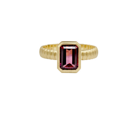 Elizabeth Street North/South Garnet Ring
