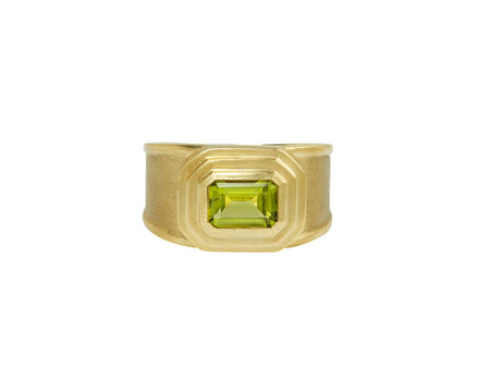 Elizabeth Street Peridot Maya Ring
