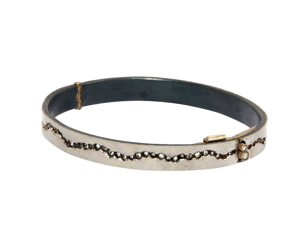 Platinum Inverted Diamond Fissure Bangle Bracelet