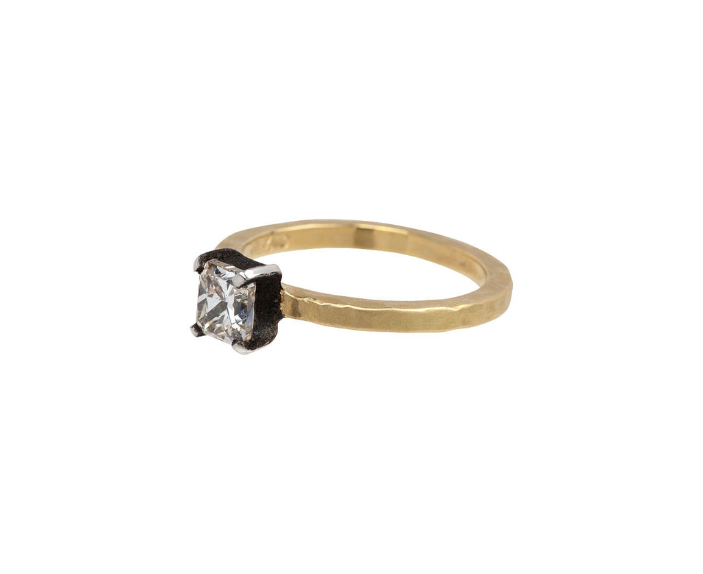Radiant Cut Diamond Solitaire