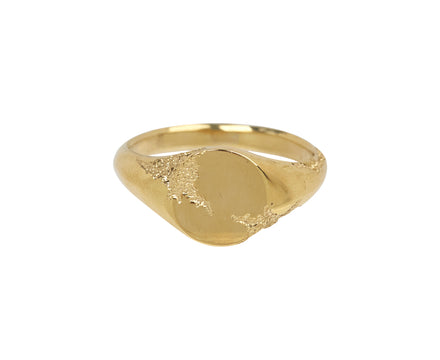Tó Garal Secret Guardian Gold Signet Ring