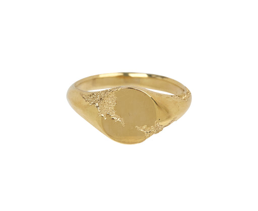 Tó Garal Secret Guardian Gold Signet Ring