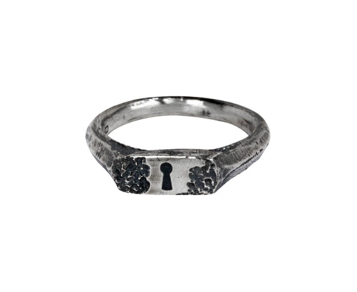 Tó Garal Fragment Key Hole Ring