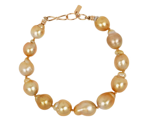 White/Space Beatrice Gold Pearl Bracelet