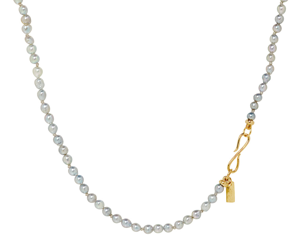 White/Space Silver Pearl Dario Gris Opera Necklace - Closure