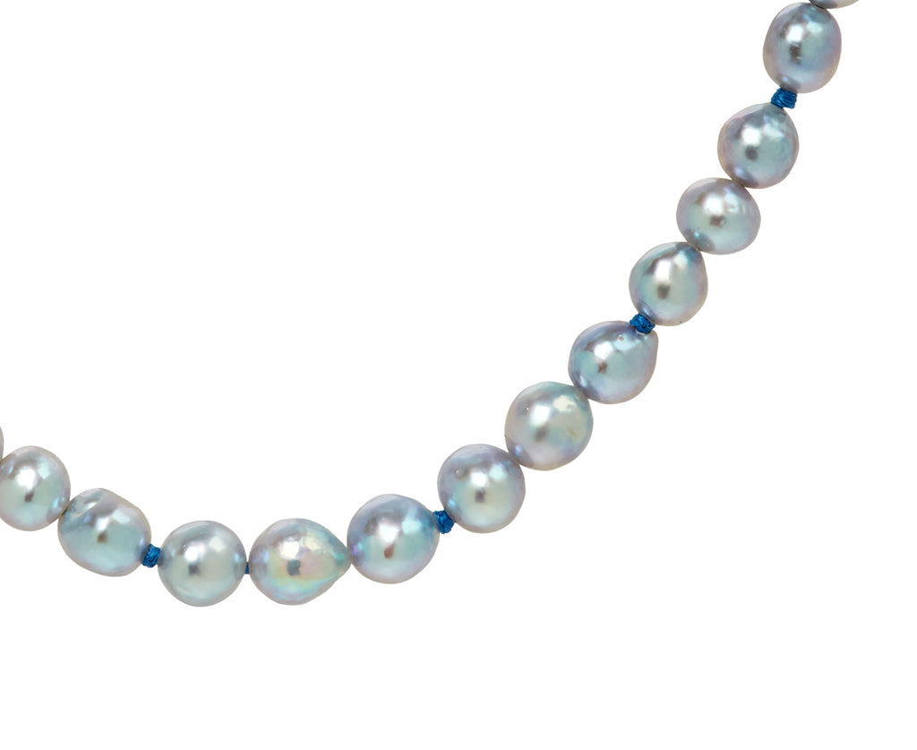 White/Space Silver Pearl Dario Necklace - Closeup
